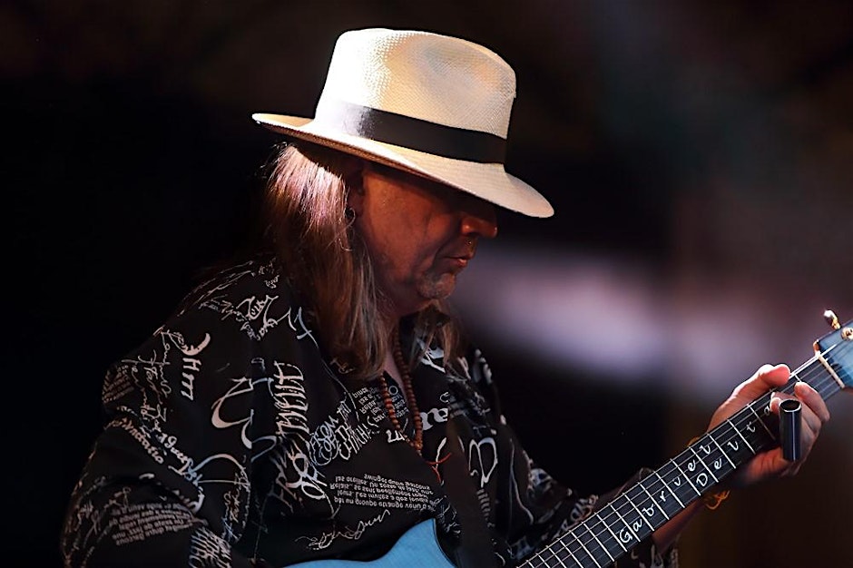 GABRIEL DELTA BAND IN CONCERTO