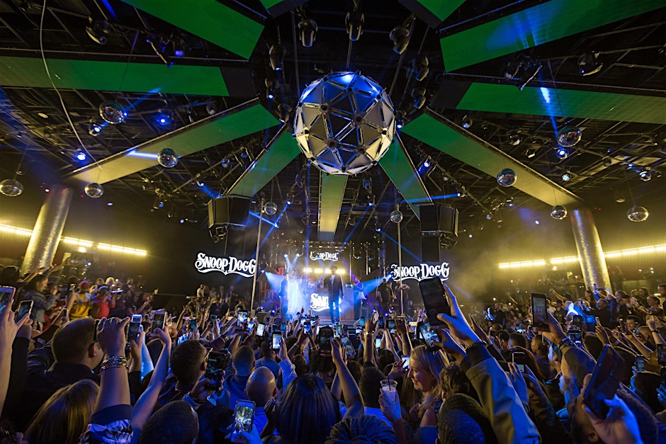 Las Vegas Hip Hop Crawl with Open Bar Party Bus + Skip-the-Line Entry