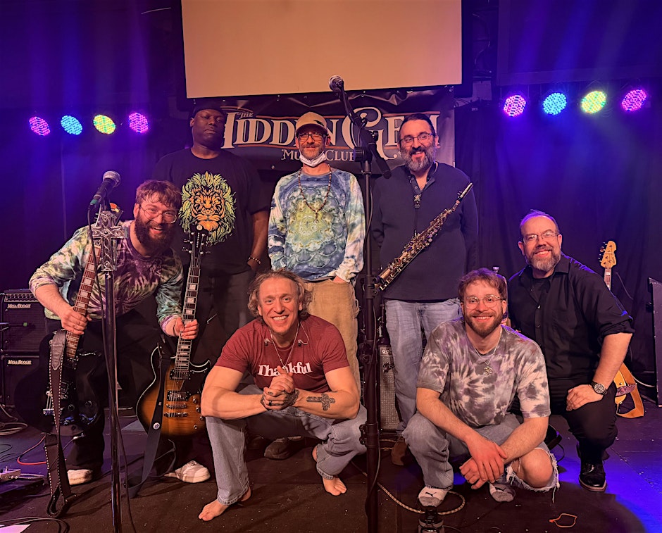 Mainstream and The Family wsg Hollow