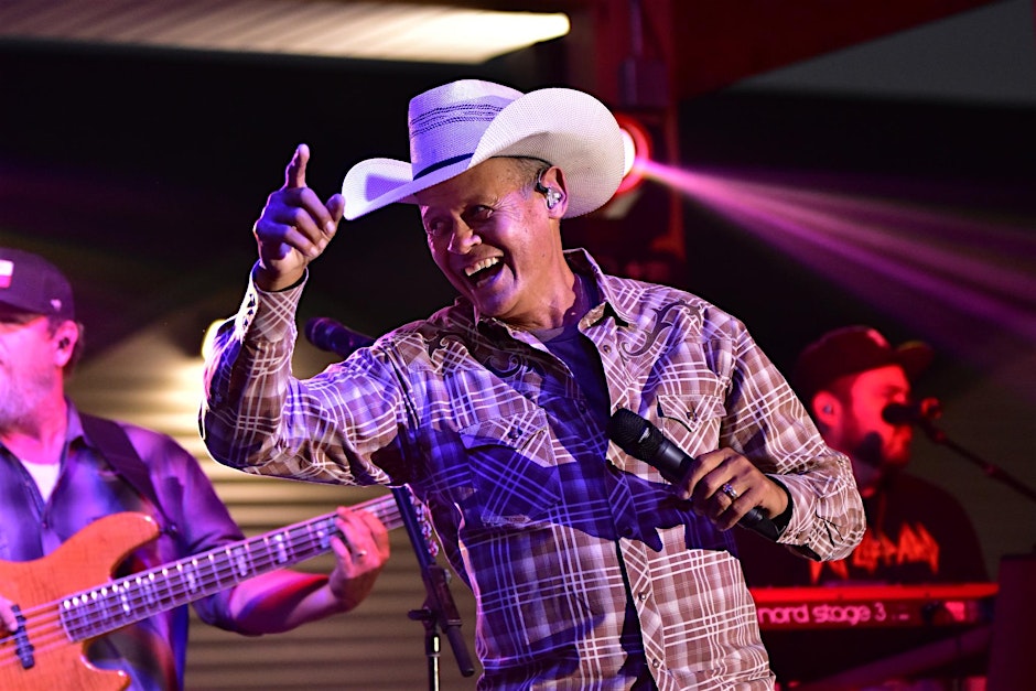 Neal McCoy with special guest Frank Ray!!