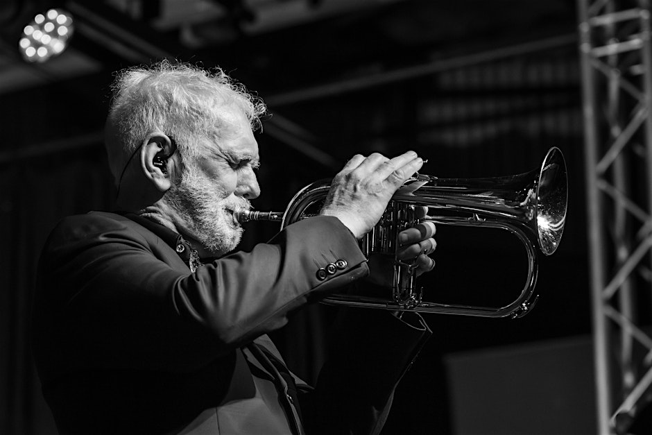 Vince Jones live in concert - 'A Mavericks Tale' 50 Years of Music!